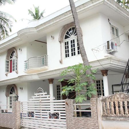 Jj'S White House Hotel Thrissur Exterior foto