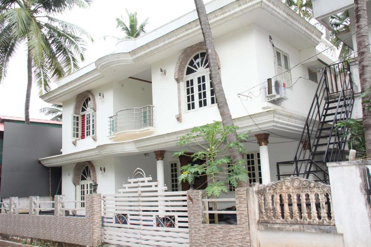 Jj'S White House Hotel Thrissur Exterior foto