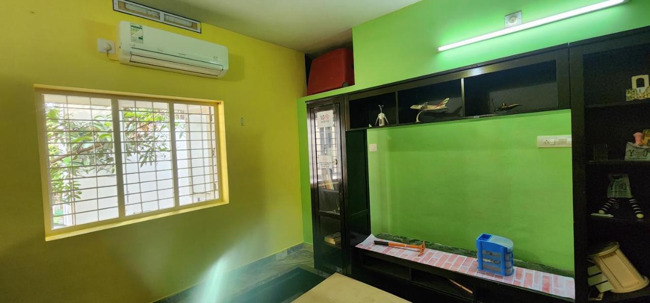 Jj'S White House Hotel Thrissur Exterior foto